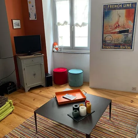 Grand 2 à 8 Personnes